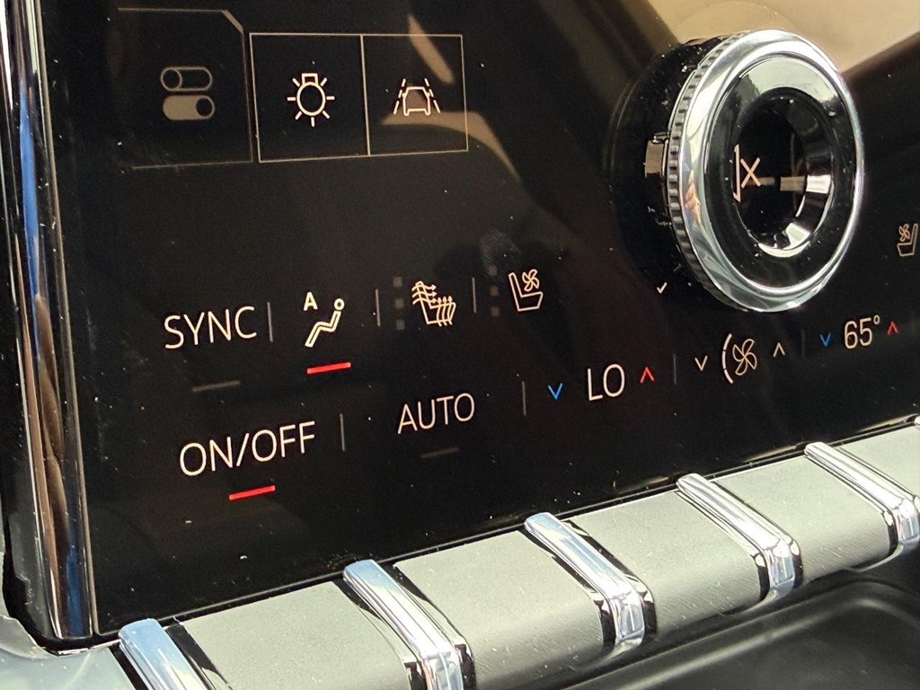 GMC Acadia Vehicle Image 20