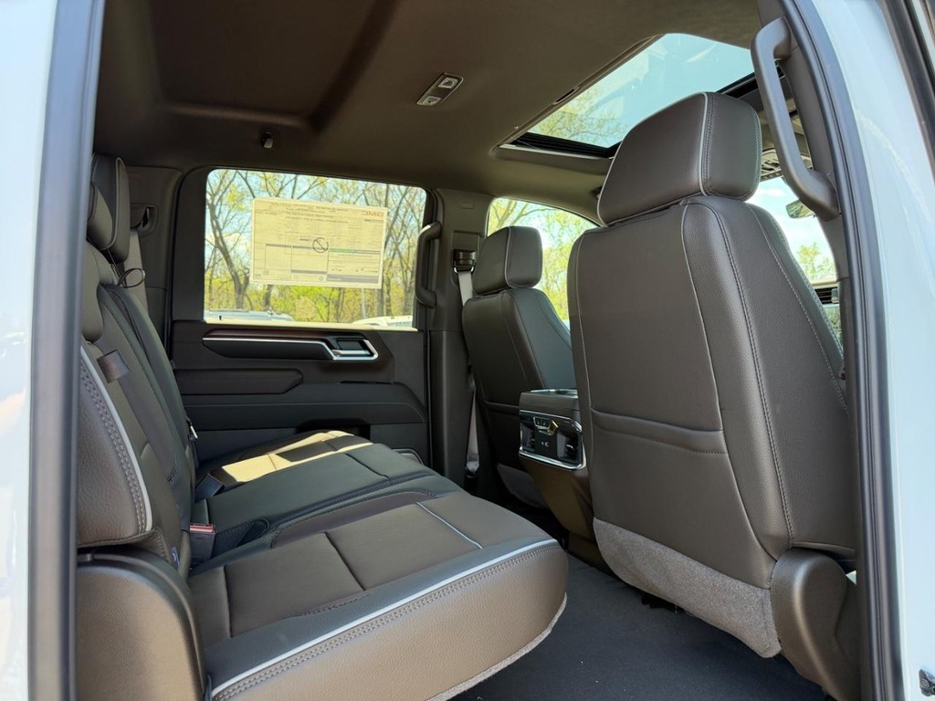GMC Sierra 2500HD Vehicle Image 04