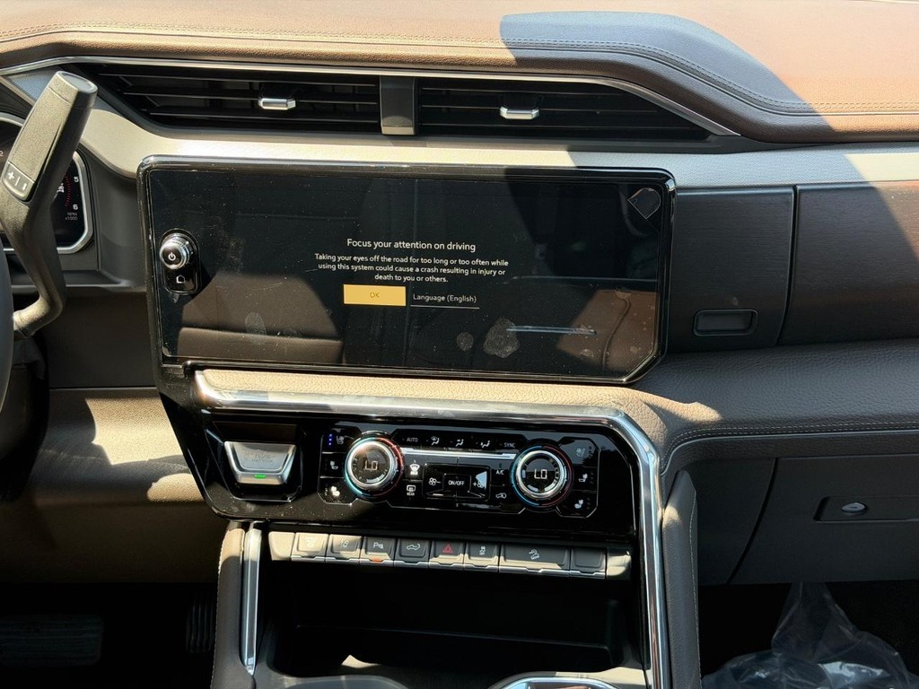 GMC Sierra 2500HD Vehicle Image 07