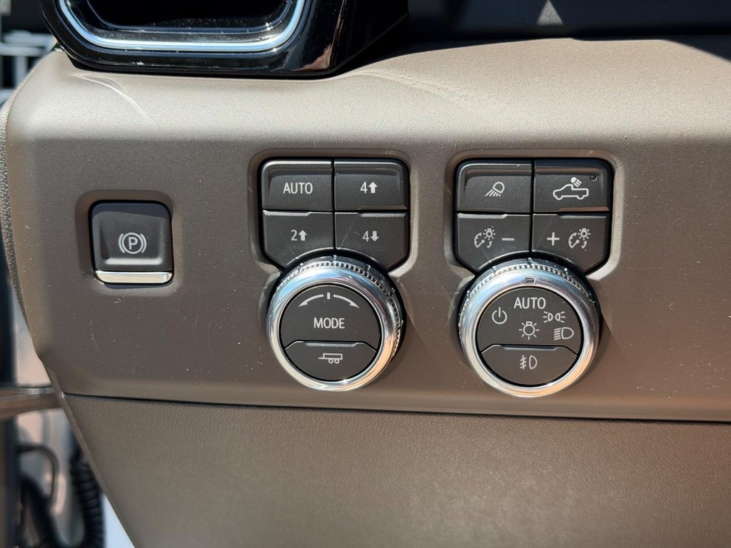 GMC Sierra 2500HD Vehicle Image 12