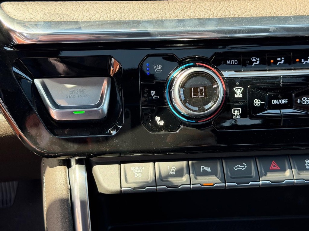 GMC Sierra 2500HD Vehicle Image 16
