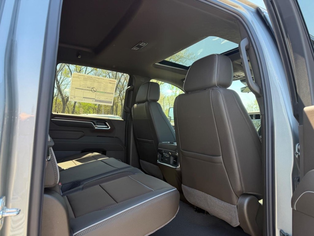GMC Sierra 2500HD Vehicle Image 04