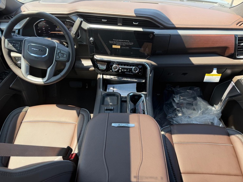 GMC Sierra 2500HD Vehicle Image 05
