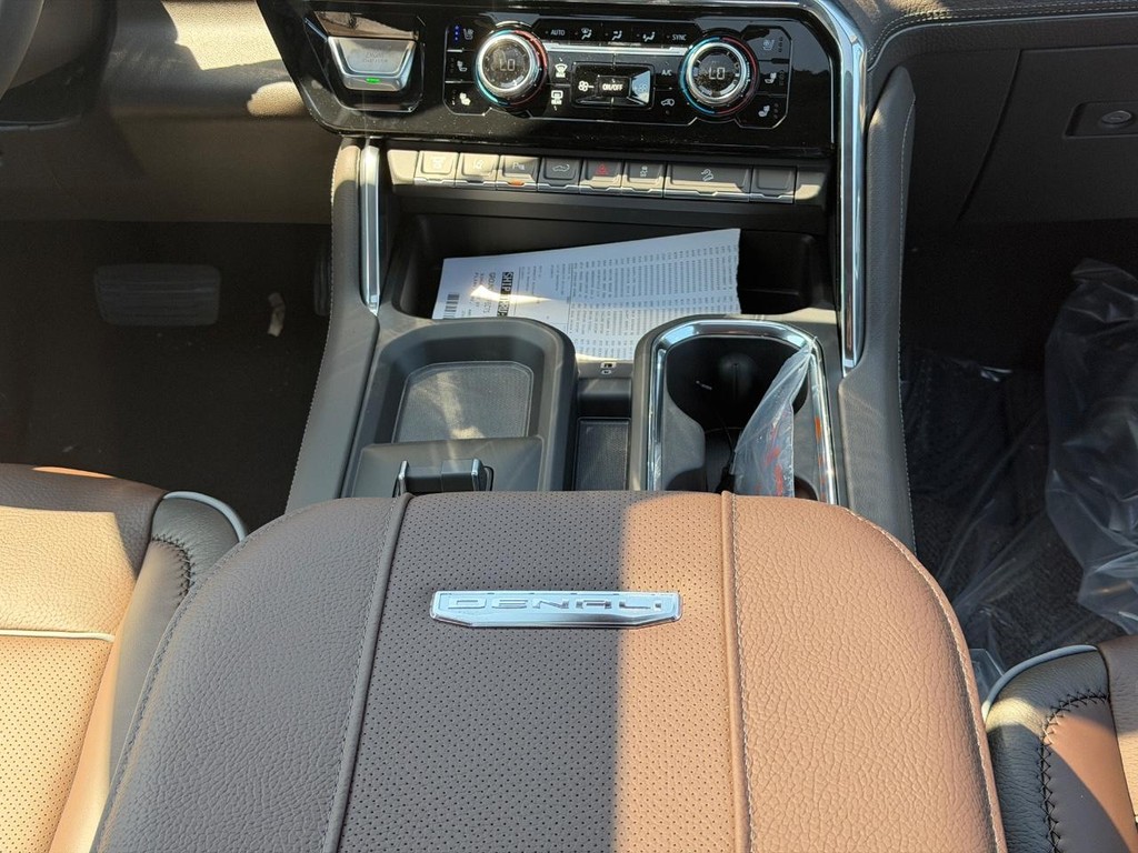 GMC Sierra 2500HD Vehicle Image 08
