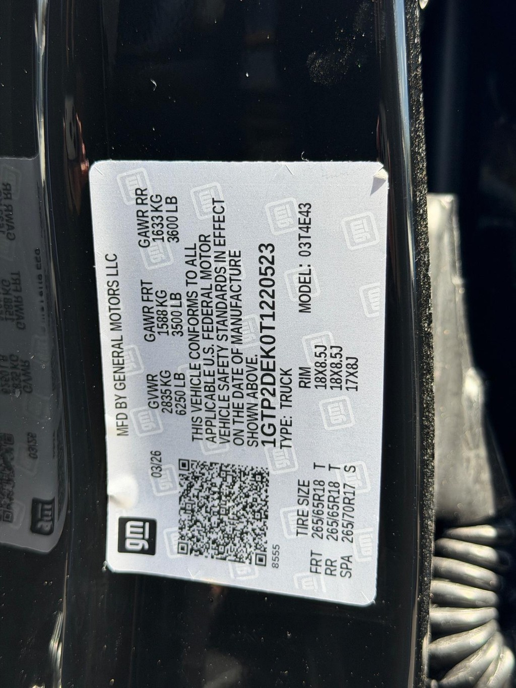 GMC Canyon Vehicle Image 16