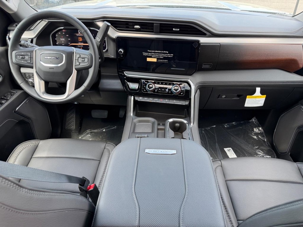 GMC Sierra 2500HD Vehicle Image 05