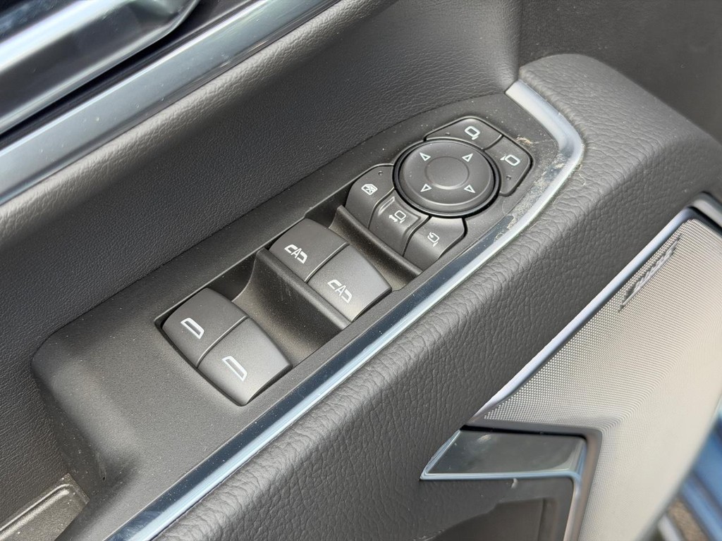 GMC Sierra 2500HD Vehicle Image 11