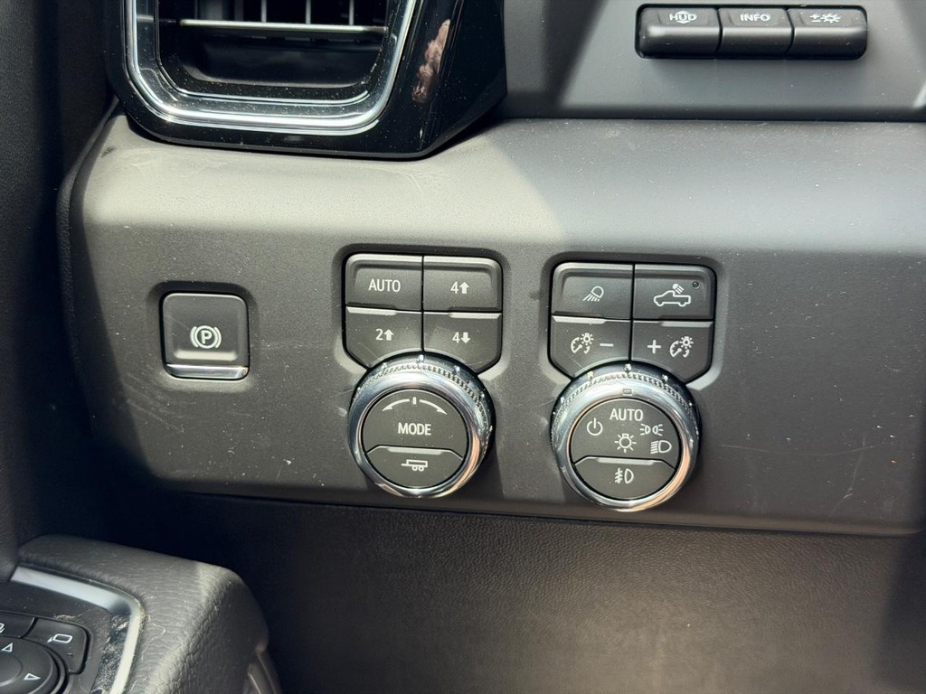 GMC Sierra 2500HD Vehicle Image 13