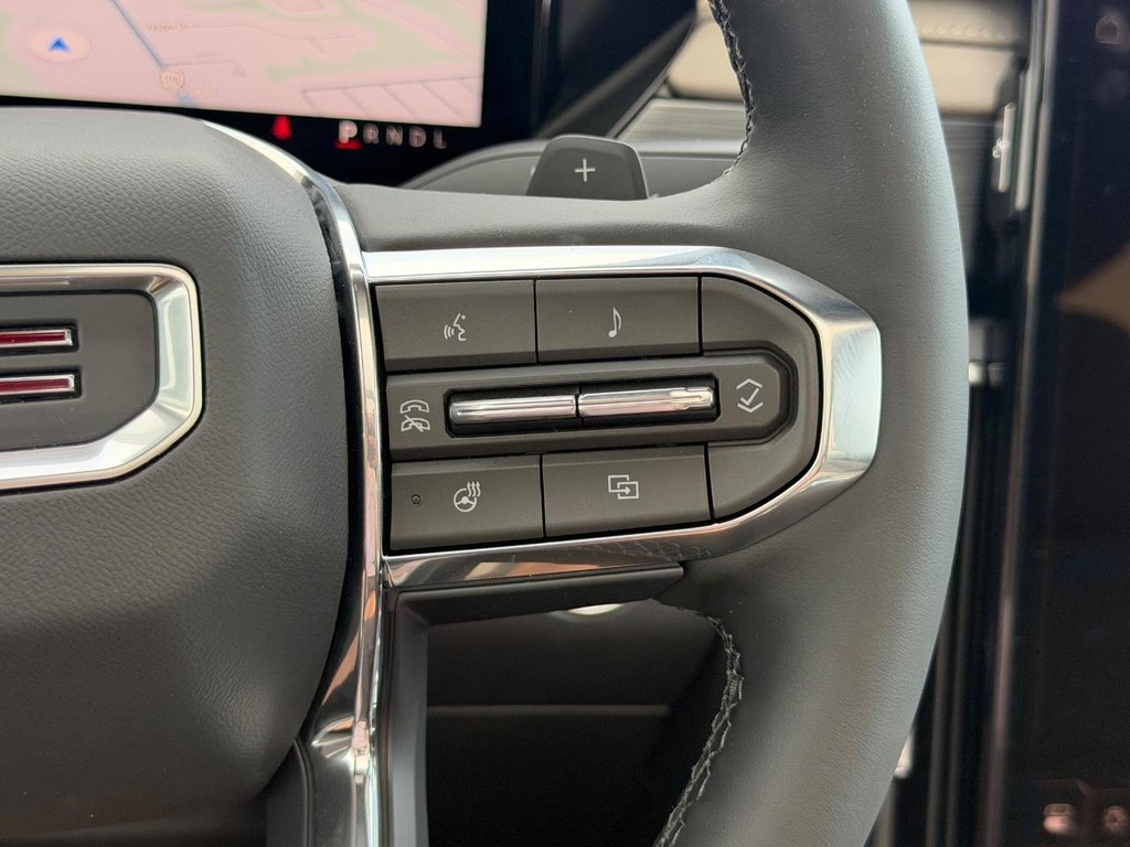 GMC Acadia Vehicle Image 13
