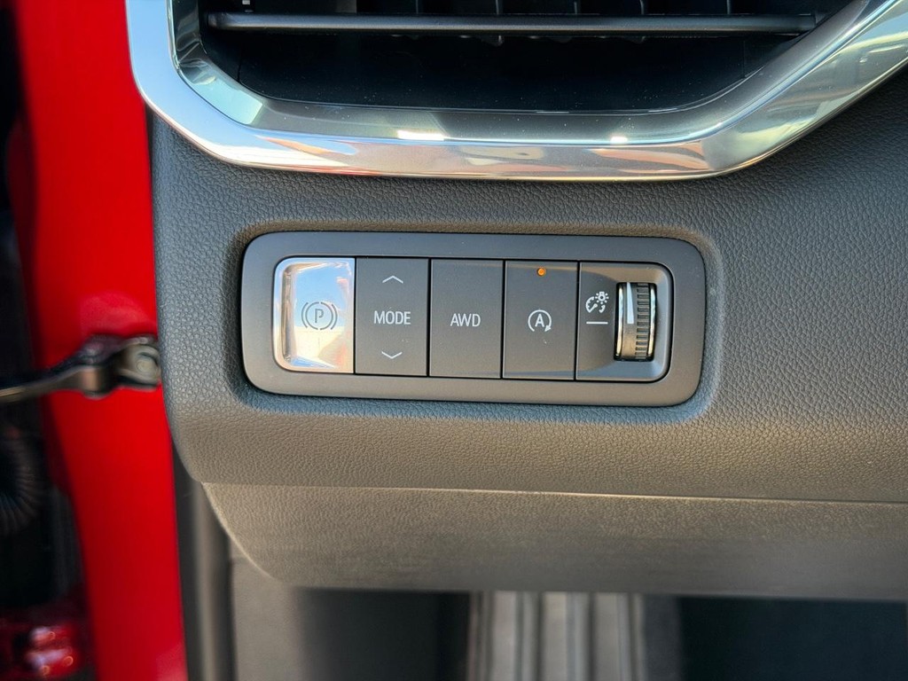 GMC Acadia Vehicle Image 12