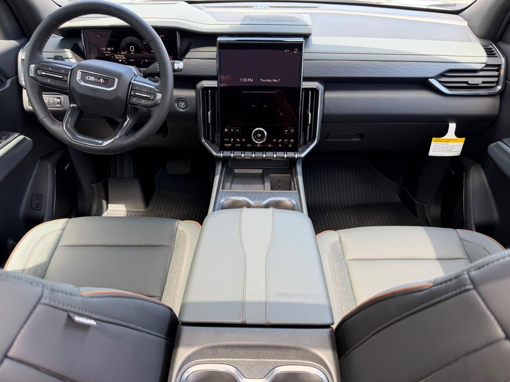 GMC Acadia Vehicle Image 05