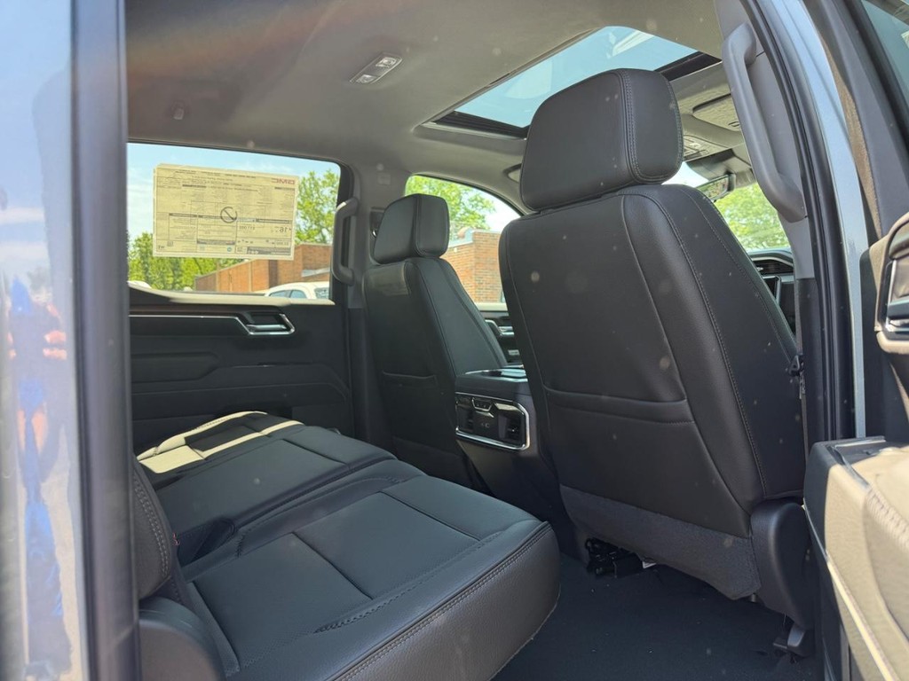 GMC Sierra 1500 Vehicle Image 04