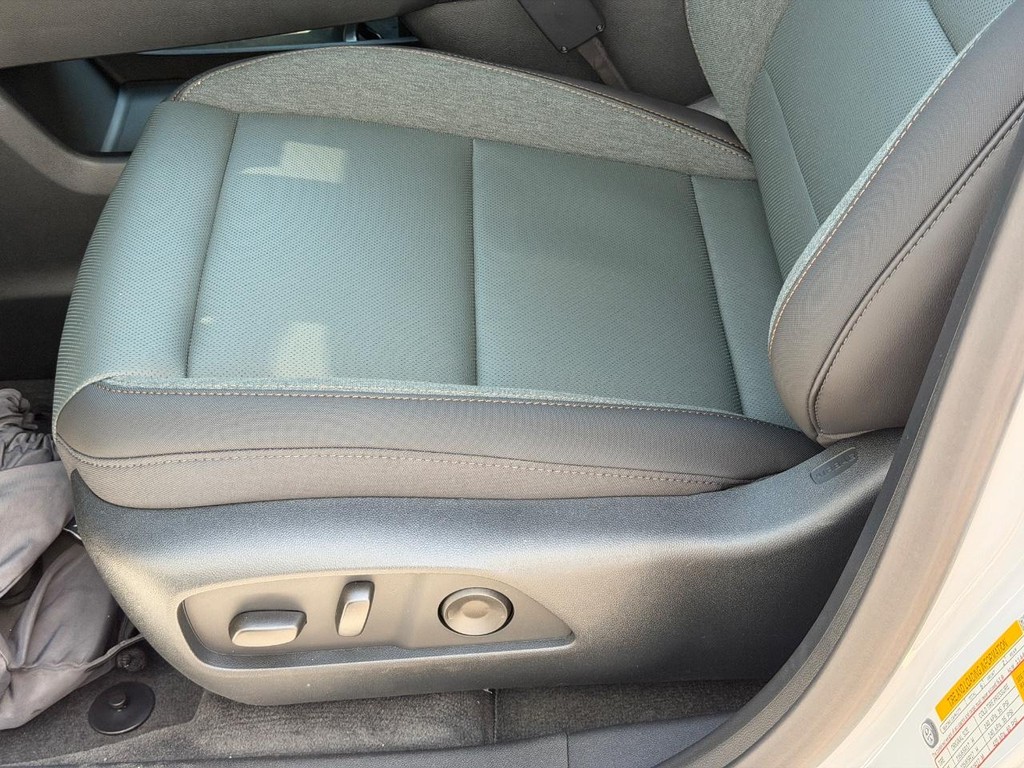 GMC Terrain Vehicle Image 15