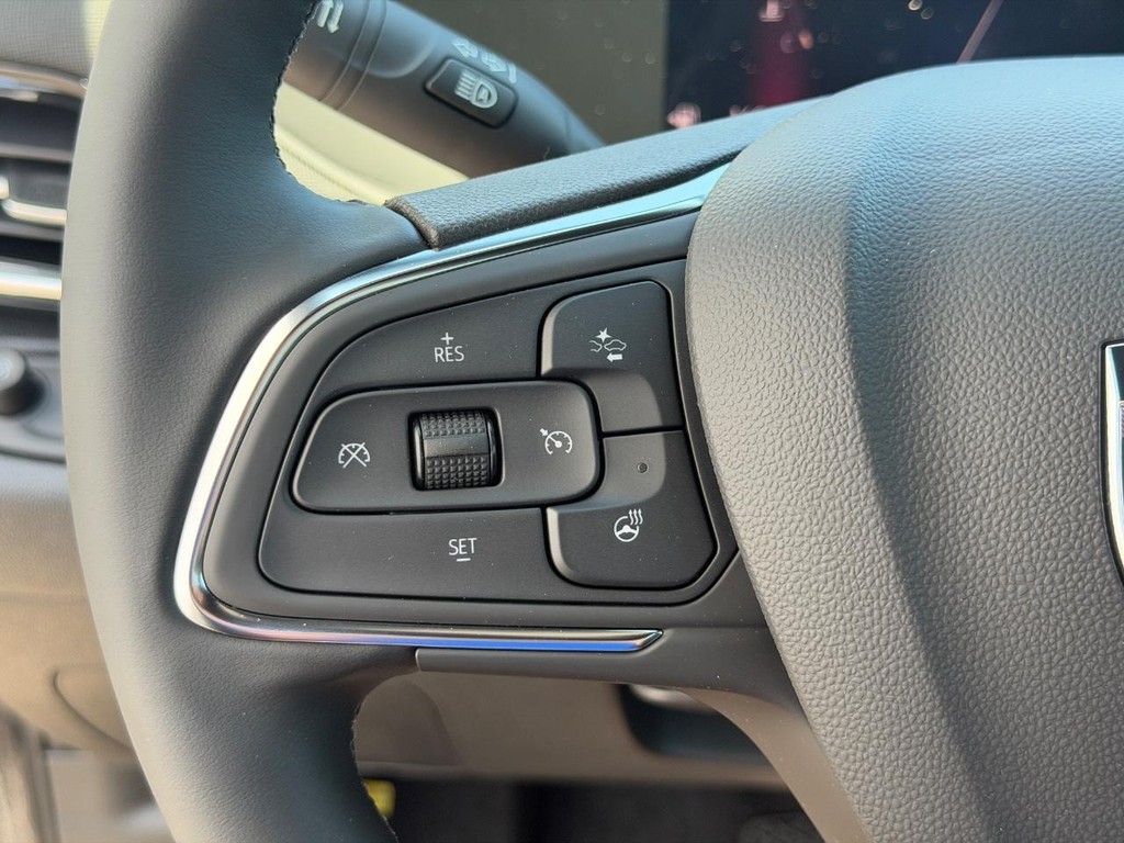 Buick Envista Vehicle Image 11