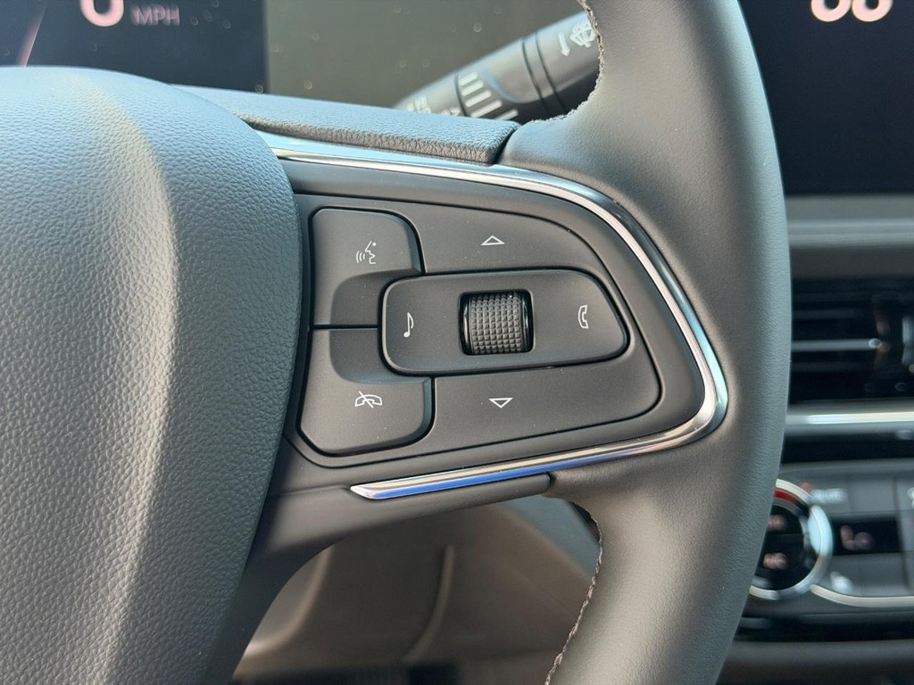 Buick Envista Vehicle Image 12