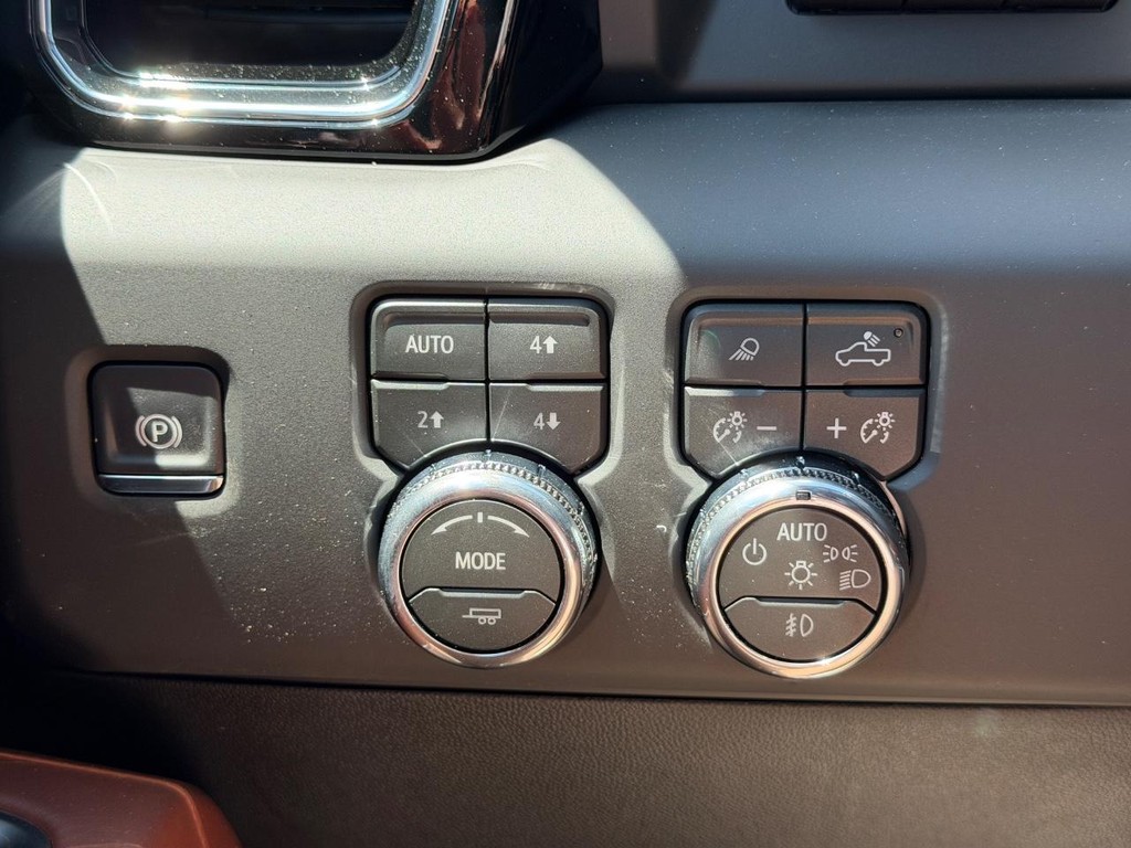 GMC Sierra 1500 Vehicle Image 12