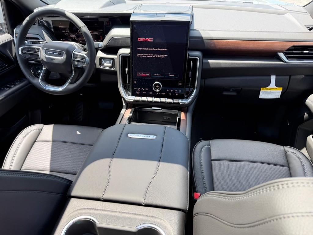 GMC Yukon XL Vehicle Image 06