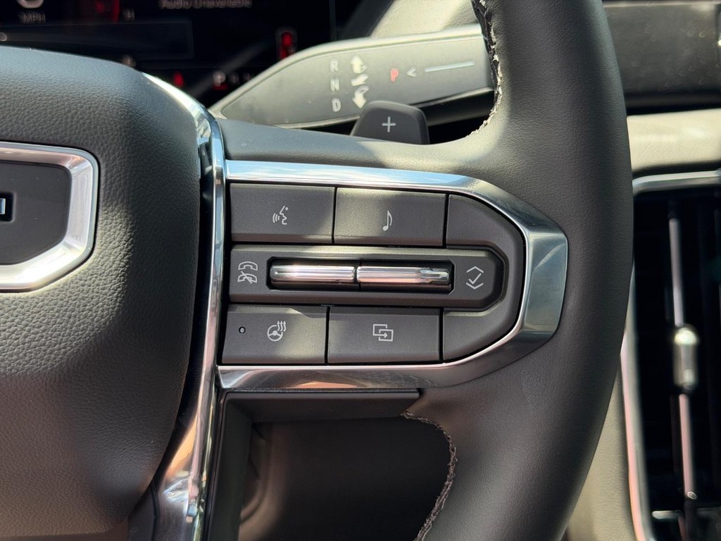 GMC Yukon XL Vehicle Image 15