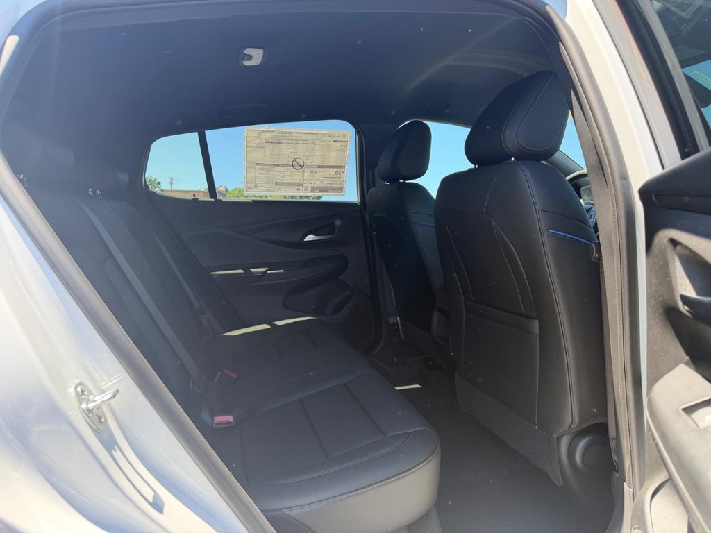 Buick Envista Vehicle Image 04