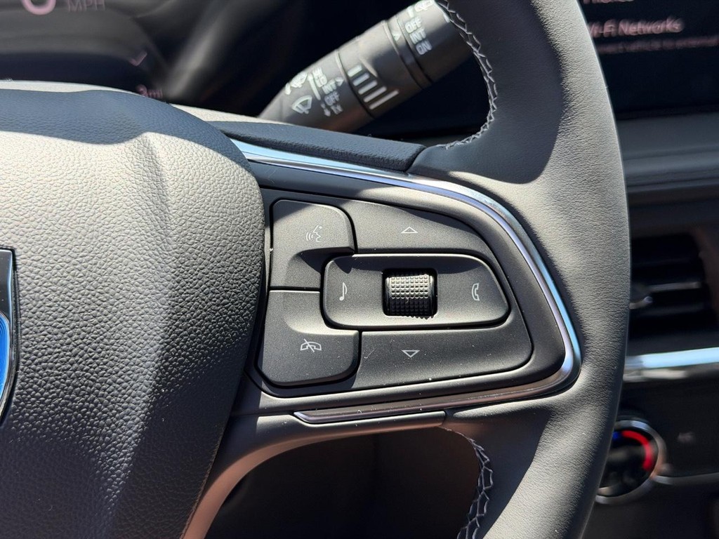 Buick Encore GX Vehicle Image 12