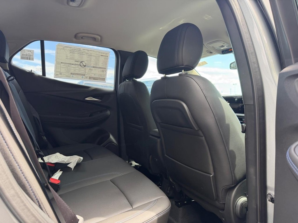 Buick Encore GX Vehicle Image 04