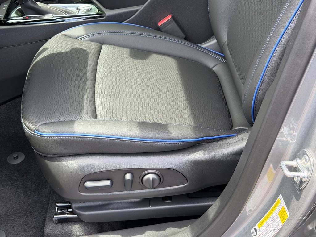 Buick Encore GX Vehicle Image 14