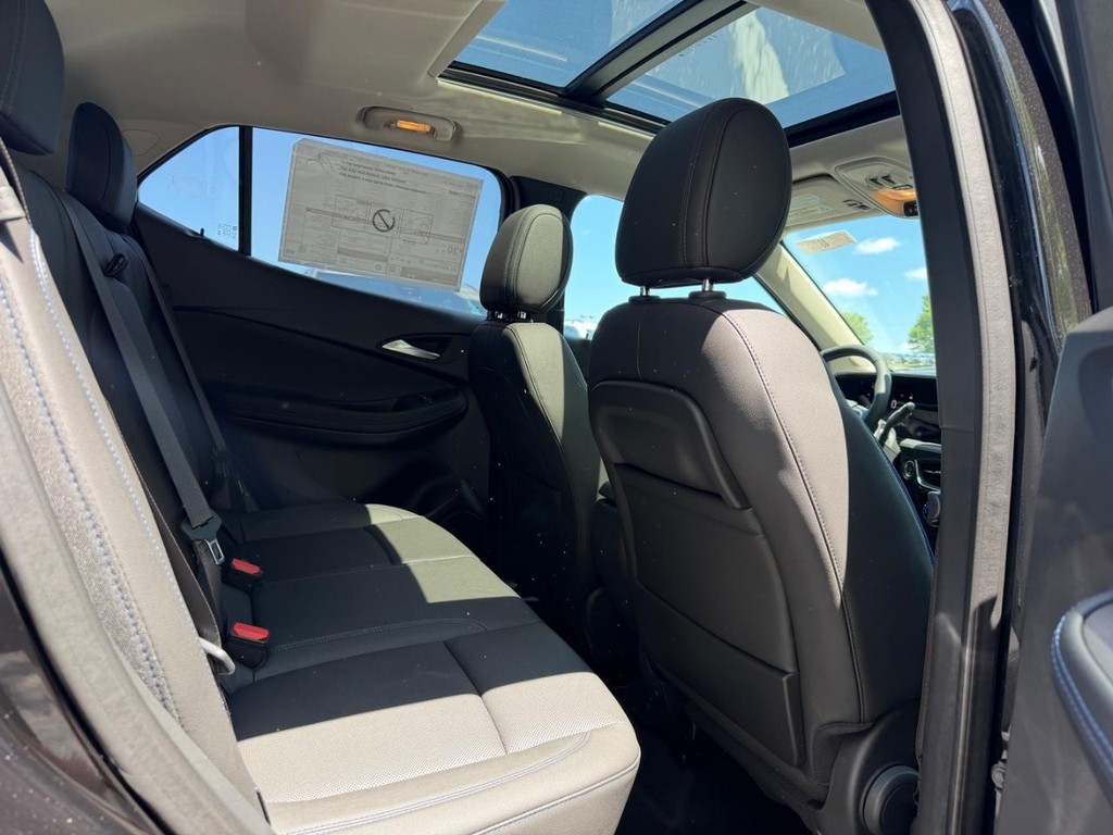 Buick Encore GX Vehicle Image 04