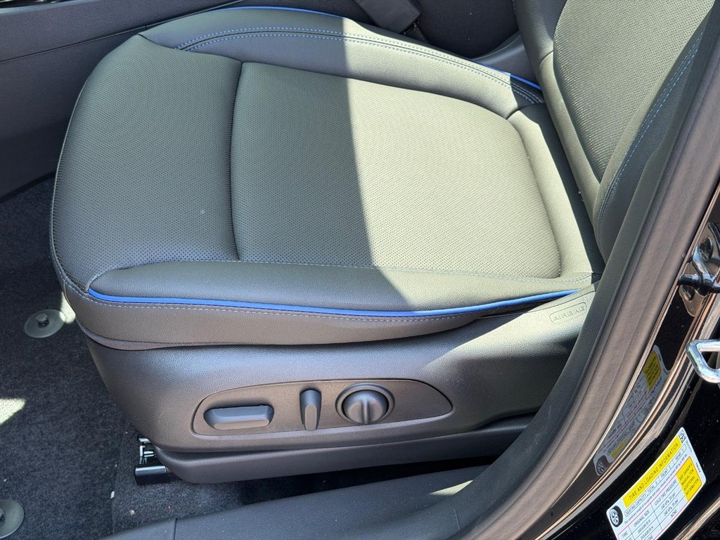 Buick Encore GX Vehicle Image 15