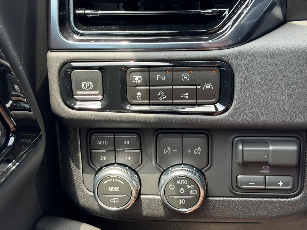 GMC Yukon XL Vehicle Image 15
