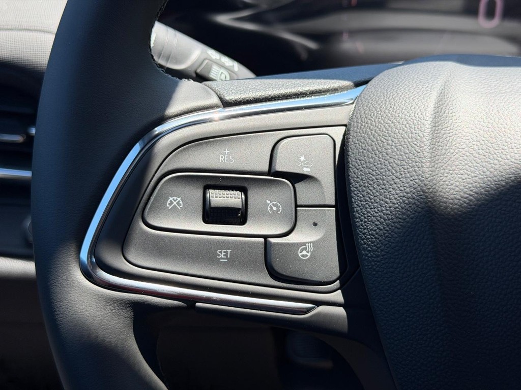 Buick Envista Vehicle Image 11