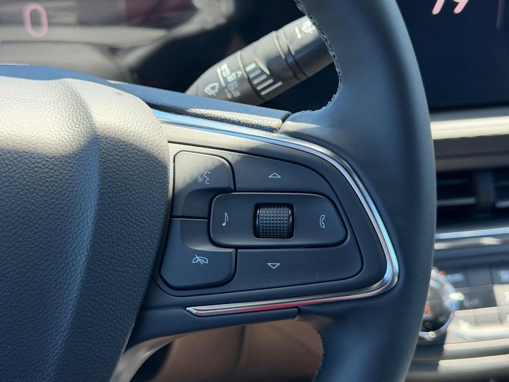 Buick Envista Vehicle Image 12