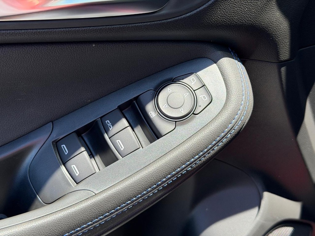 Buick Encore GX Vehicle Image 09
