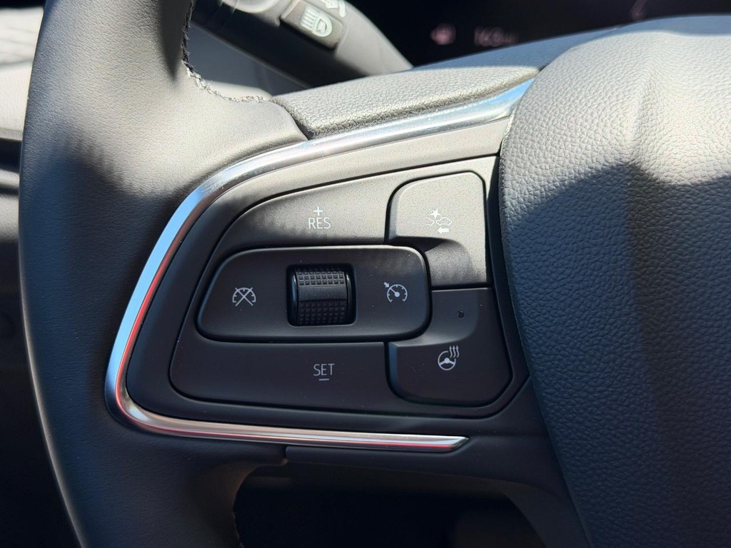 Buick Encore GX Vehicle Image 11
