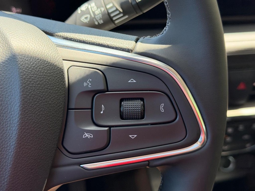 Buick Encore GX Vehicle Image 12
