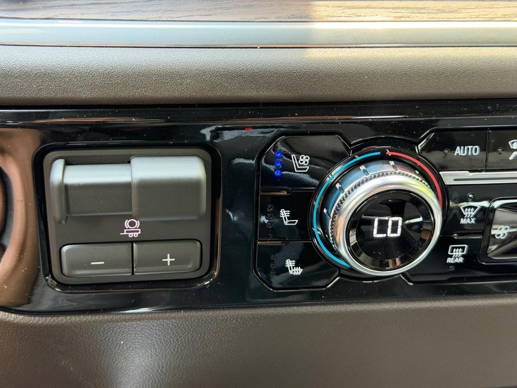 Buick Encore GX Vehicle Image 16