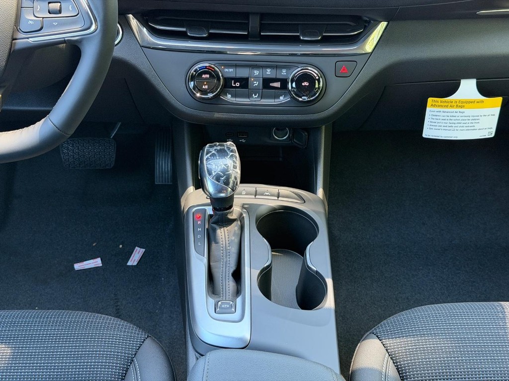Buick Envista Vehicle Image 08