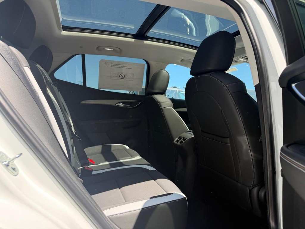 Buick Envision Vehicle Image 05