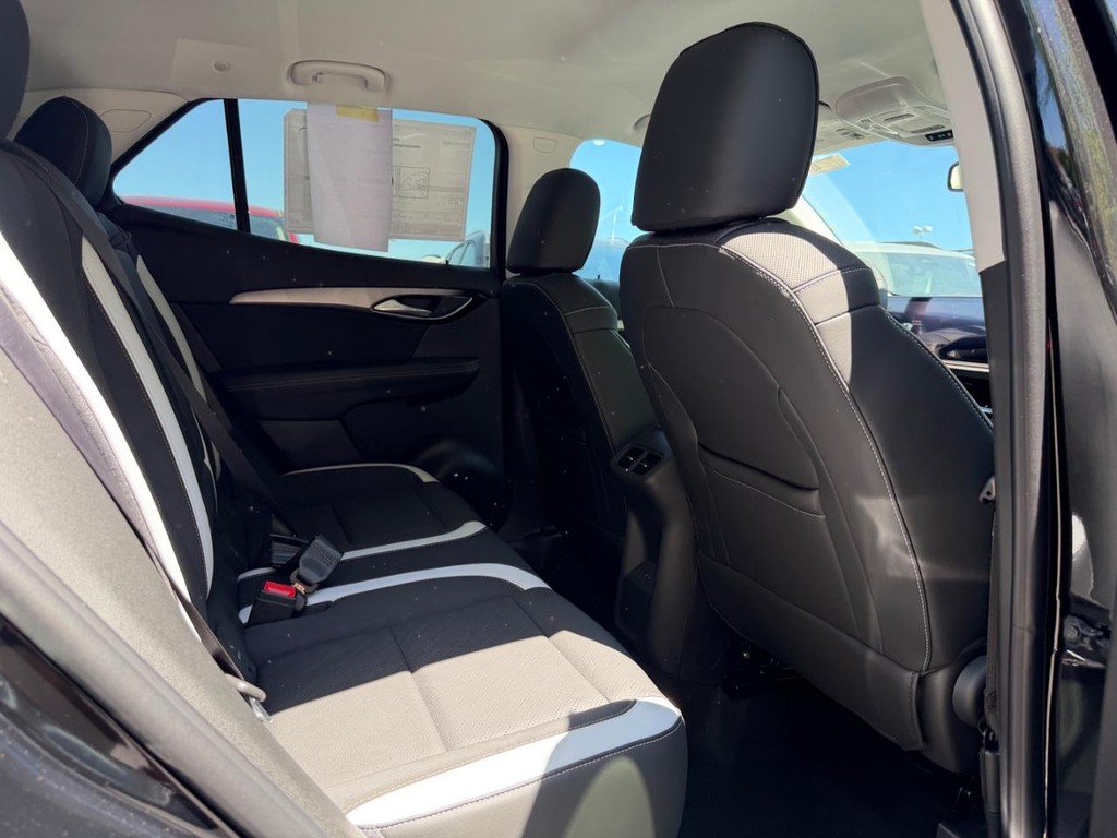 Buick Envision Vehicle Image 04