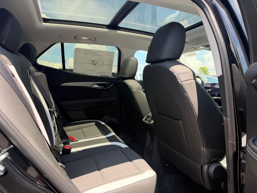 Buick Envision Vehicle Image 04