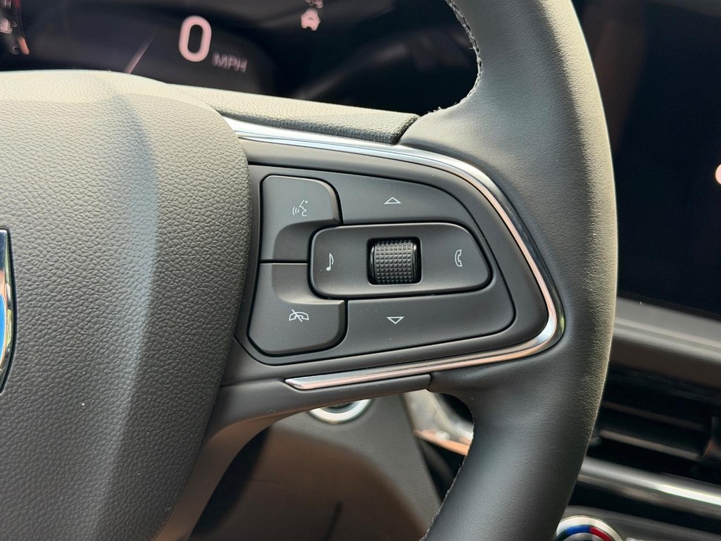 Buick Envista Vehicle Image 11