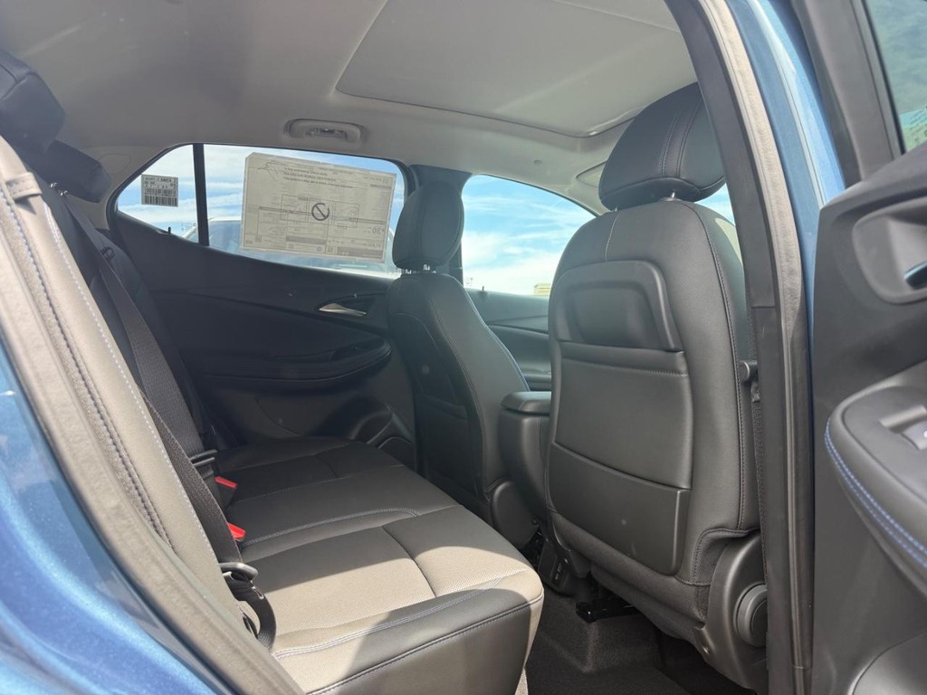 Buick Encore GX Vehicle Image 04