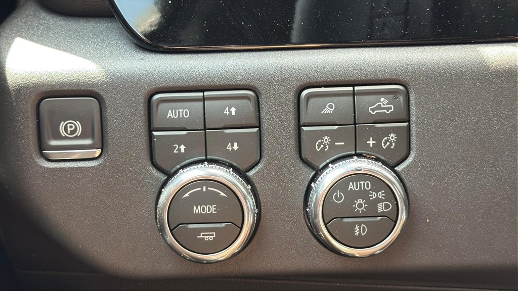 GMC Sierra 1500 Vehicle Image 12