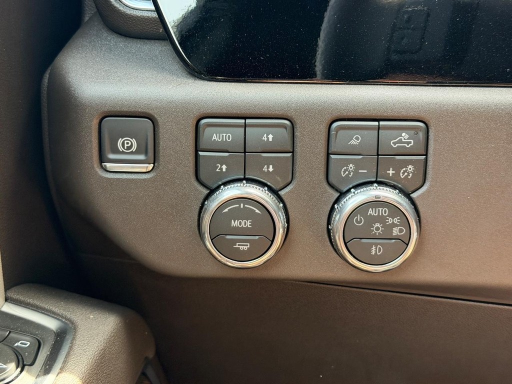 GMC Sierra 1500 Vehicle Image 11