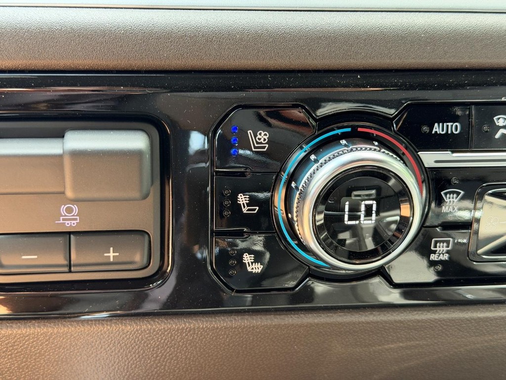 GMC Sierra 1500 Vehicle Image 15