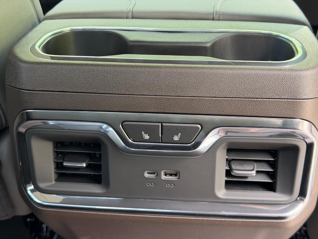 GMC Sierra 1500 Vehicle Image 10
