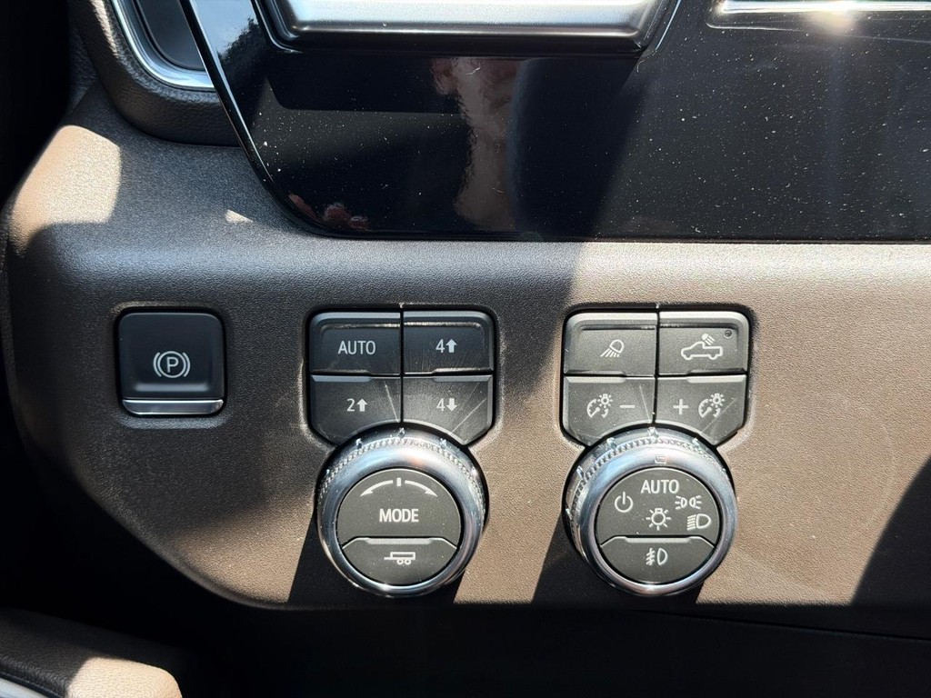 GMC Sierra 1500 Vehicle Image 13