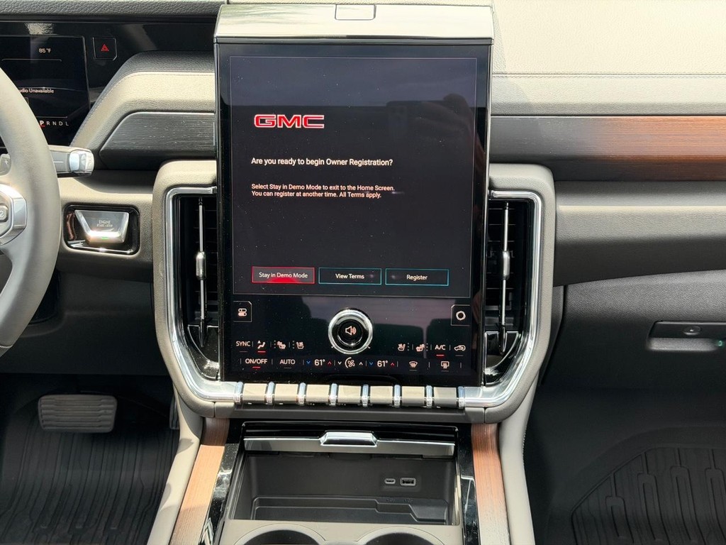 GMC Yukon XL Vehicle Image 08