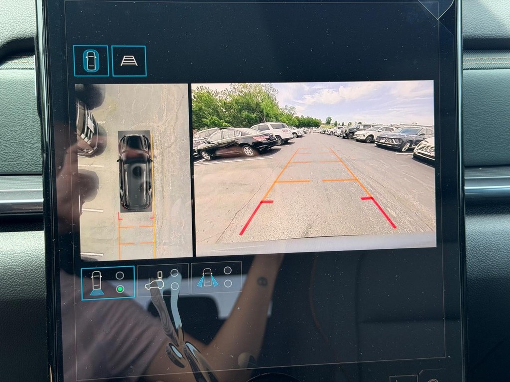 GMC Terrain Vehicle Image 12