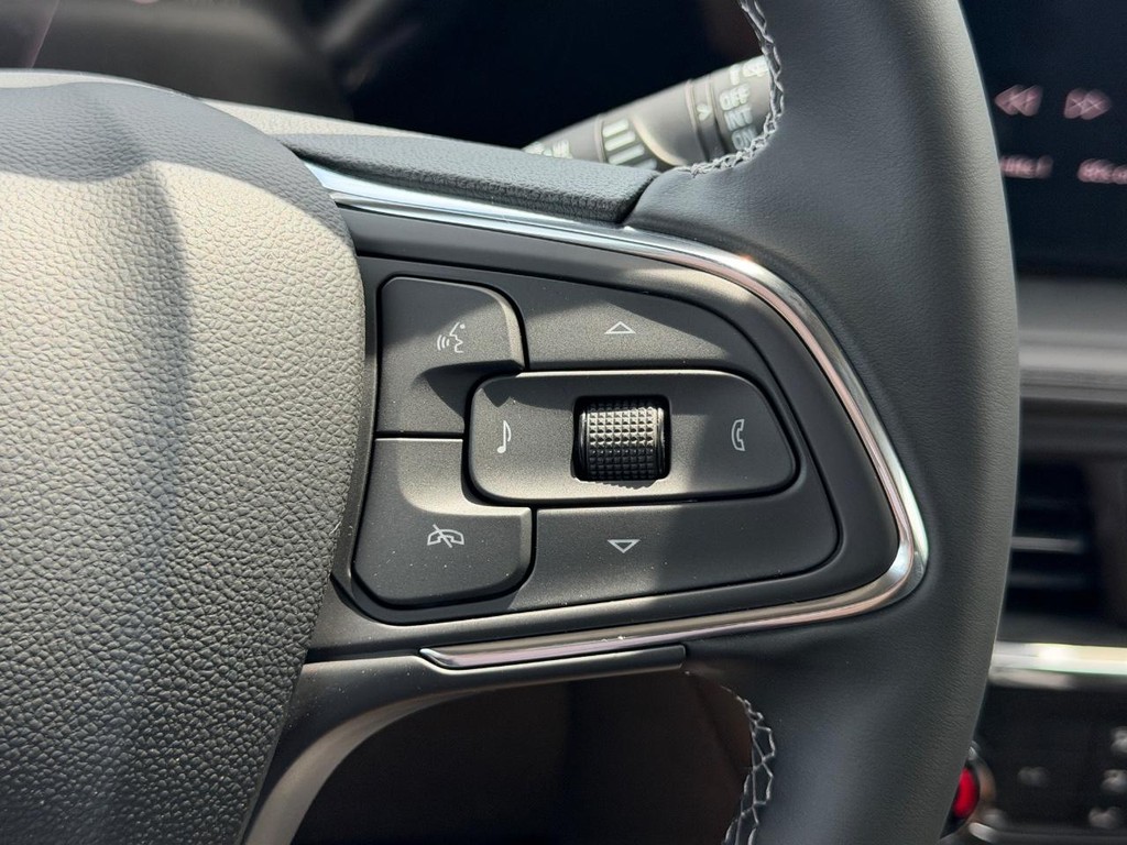 Buick Encore GX Vehicle Image 11