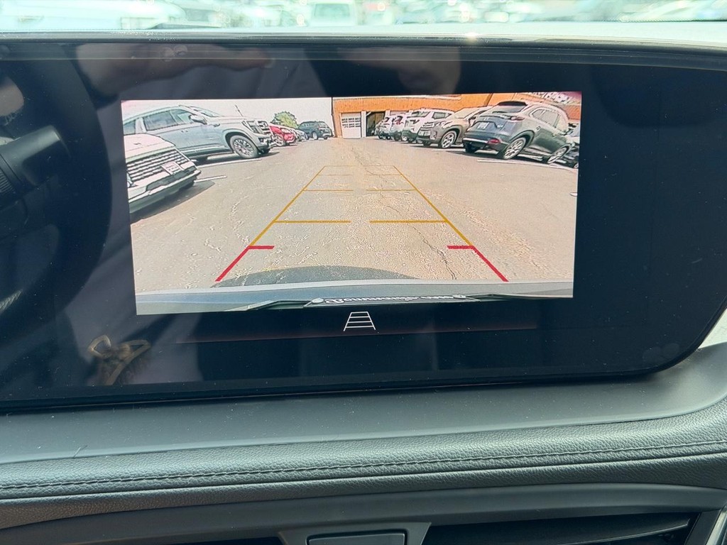 Buick Encore GX Vehicle Image 13